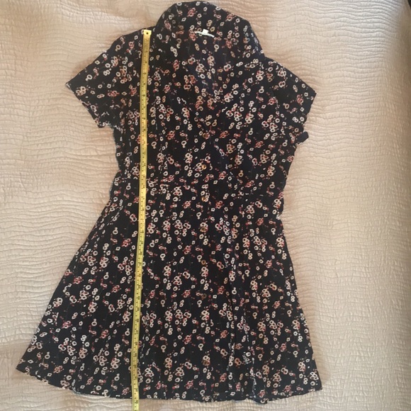 Blushing Heart Dress - Picture 3 of 6